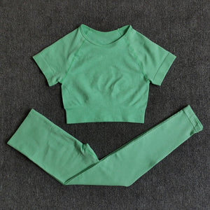Seamless Women's Sportswear - Short Sleeve Crop Top and High Waist Leggings